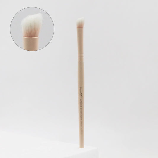 Angled Eye Shadow Brush K019
